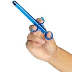 XR Brands Trinity Vibes Glijmiddel Spuitset -Sinful 16859 trinity vibes glidecreme applikator 05 hand q100