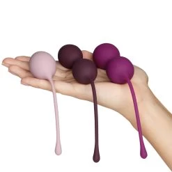 Amaysin Triple Kegel Trainingsballen Set -Sinful 22469 amaysin triple baekkenbunds traeningskugler saet 05 hand q100