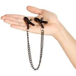 Obaie Alligator Tepelklemmen Met Ketting 11 Obaie Alligator Tepelklemmen Met Ketting -Sinful 22560 obaie alligator brystklemmer med kaede 06 hand q100