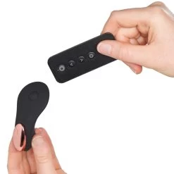 Satisfyer Little Secret Slipjes Vibrator Met App En Afstandsbediening -Sinful 25041 satisfyer little secret panty vibrator 51 hand