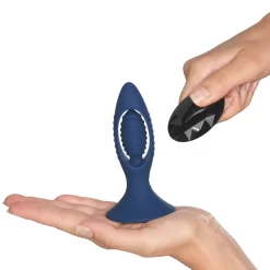 Renegade V2 Vibrerende Buttplug -Sinful 25299 v2 renegade buttplug 51 hand