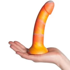 Baseks Orange Sunset Siliconen Dildo Met Zuignap 18 Cm -Sinful 26367 baseks orange sunset silicone dildo 50 hand q100